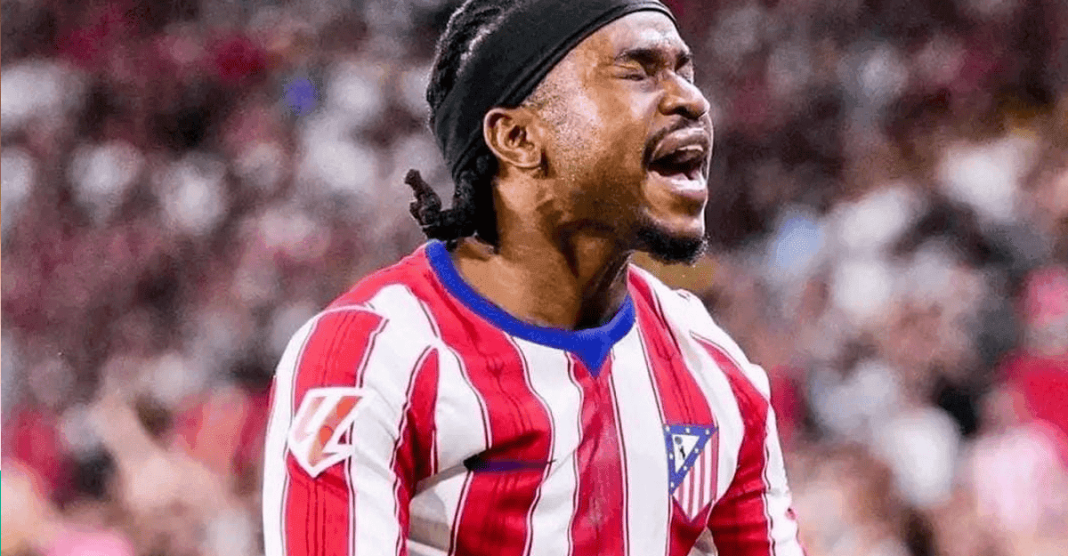 Ademola Lookman celebrating his goal in Atletico Madrid's away kit